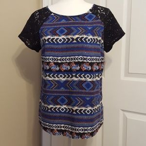 Contemporary Style Sign. Studio - Lace Sleeve Top